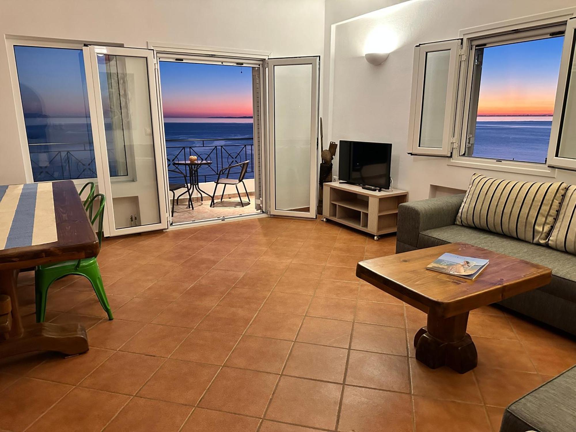 Roumers Himara Dış mekan fotoğraf